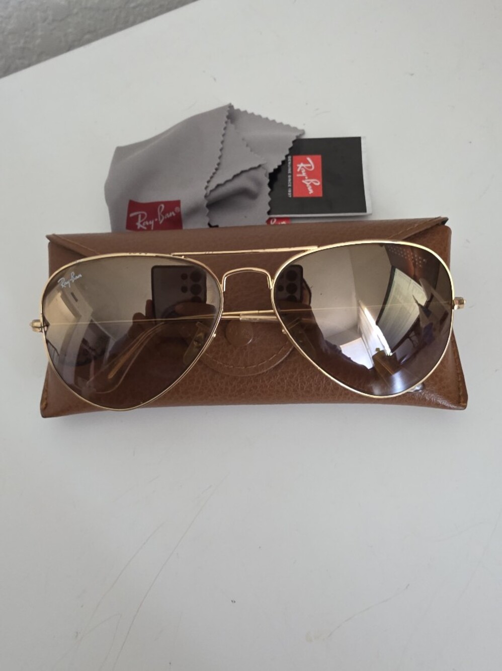 Ray-Ban Aviators Gold Frame Sunglasses with Brown Lenses.  58-14
